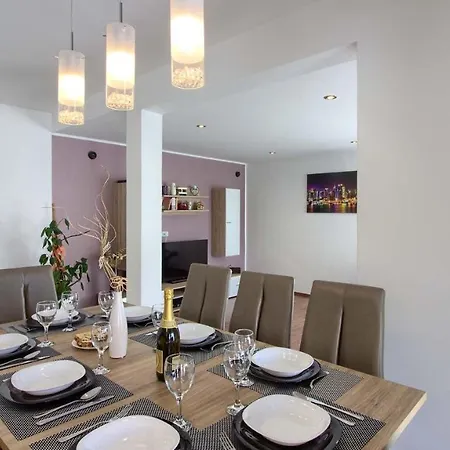 Charming With Private Pool In Pula, Extra Pool Heating By Wiibuk