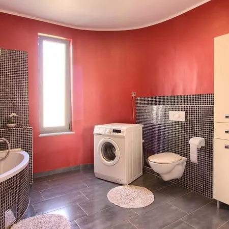 别墅 Charming With Private Pool In Pula, Extra Pool Heating By Wiibuk *