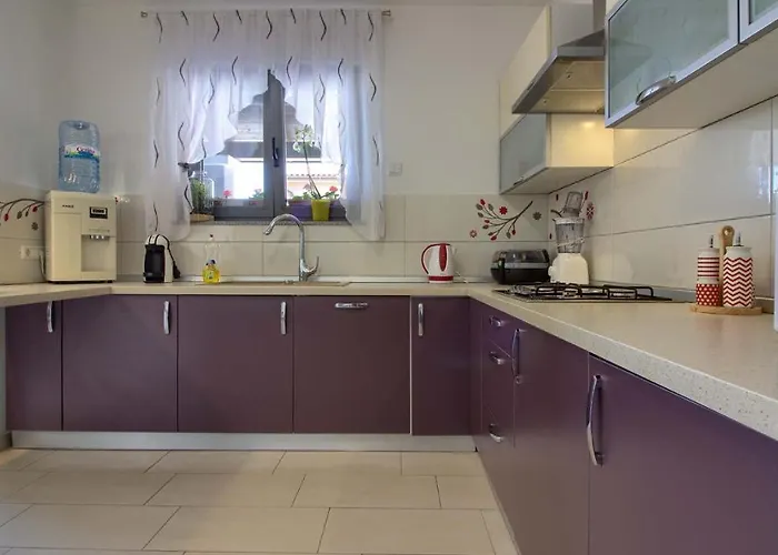 Charming With Private Pool In Pula, Extra Pool Heating By Wiibuk 빌라 풀라