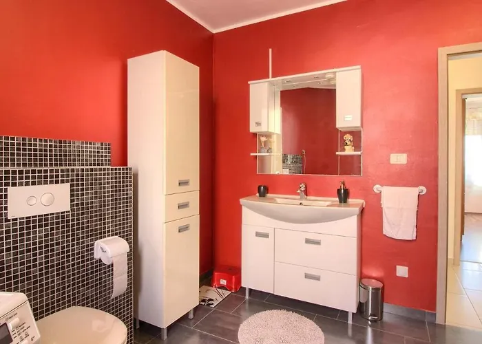 빌라 Charming With Private Pool In Pula, Extra Pool Heating By Wiibuk *