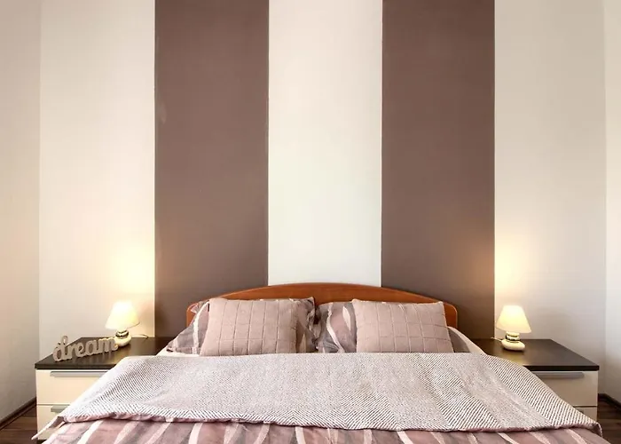 فيلة Charming With Private Pool In Pula, Extra Pool Heating By Wiibuk