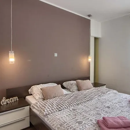 Charming With Private Pool In Pula, Extra Pool Heating By Wiibuk Villa Pula