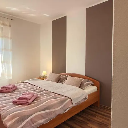 Charming With Private Pool In Pula, Extra Pool Heating By Wiibuk *